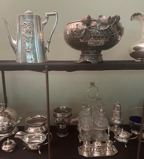 Jeff Hamlin Estate Sales Photo Gallery