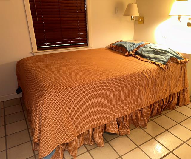 Jeff Hamlin Estate Sales Photo Gallery